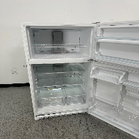 Whirlpool Refrigerator/Freezer Combo image 2